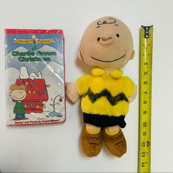 Charlie Brown  and VHS - Picture 1 of 7